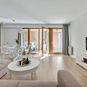 Aura - Riverside & Parking By Downtown Danzica
